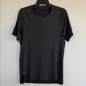 Lululemon Men's Black T-Shirt